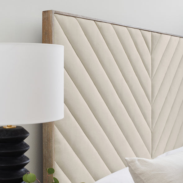 Meet U In The Middle Bed