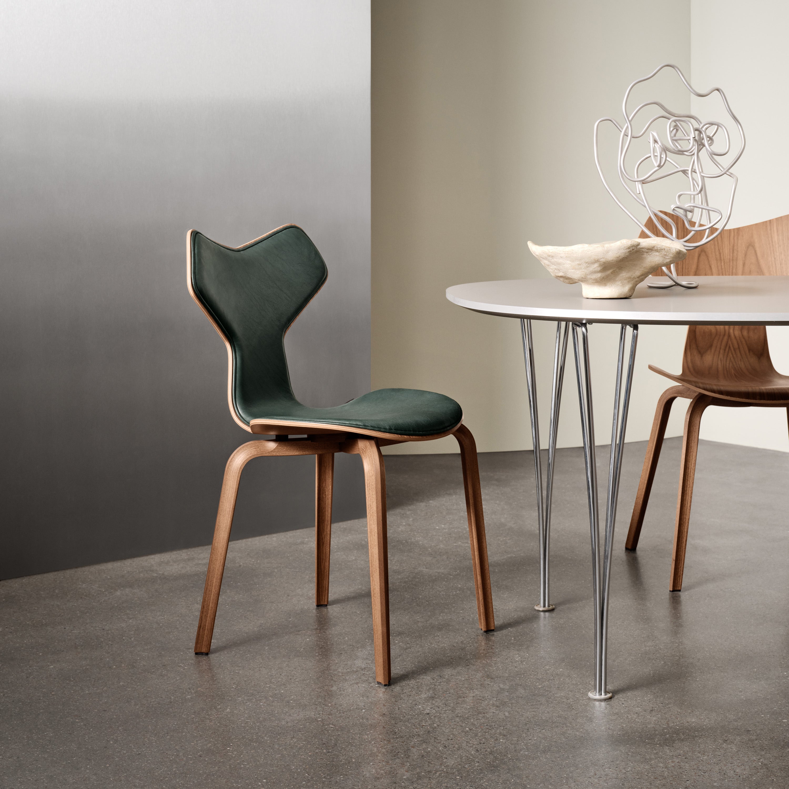 fritz-hansen-grand-prix-front-