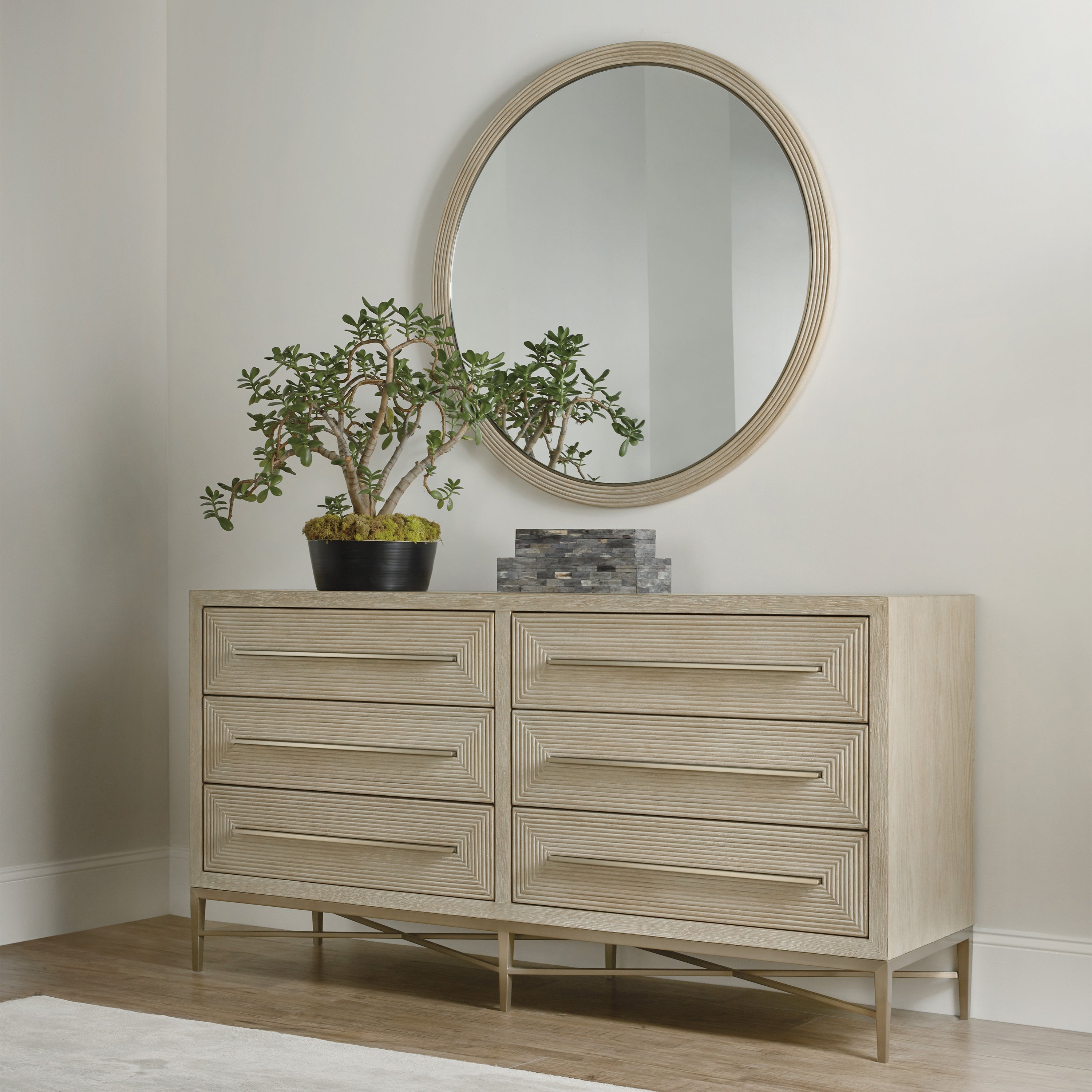 Hooker Furniture Cascade 6-Drawer Dresser
