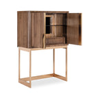 Eleana Bar on Stand