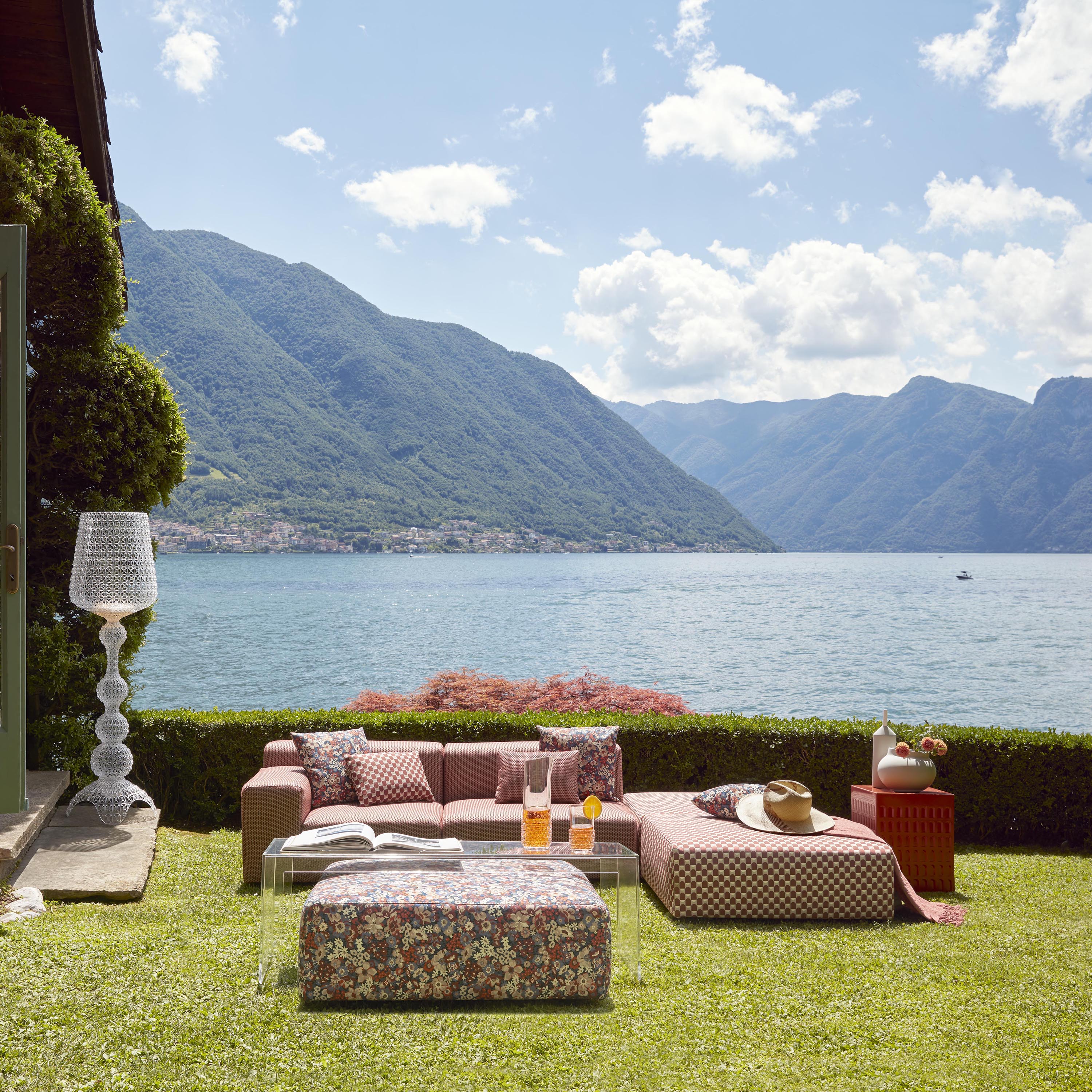 Kartell Plastics Outdoor Liberty 2-Seater Sofa with 3-Poufs - 2Modern