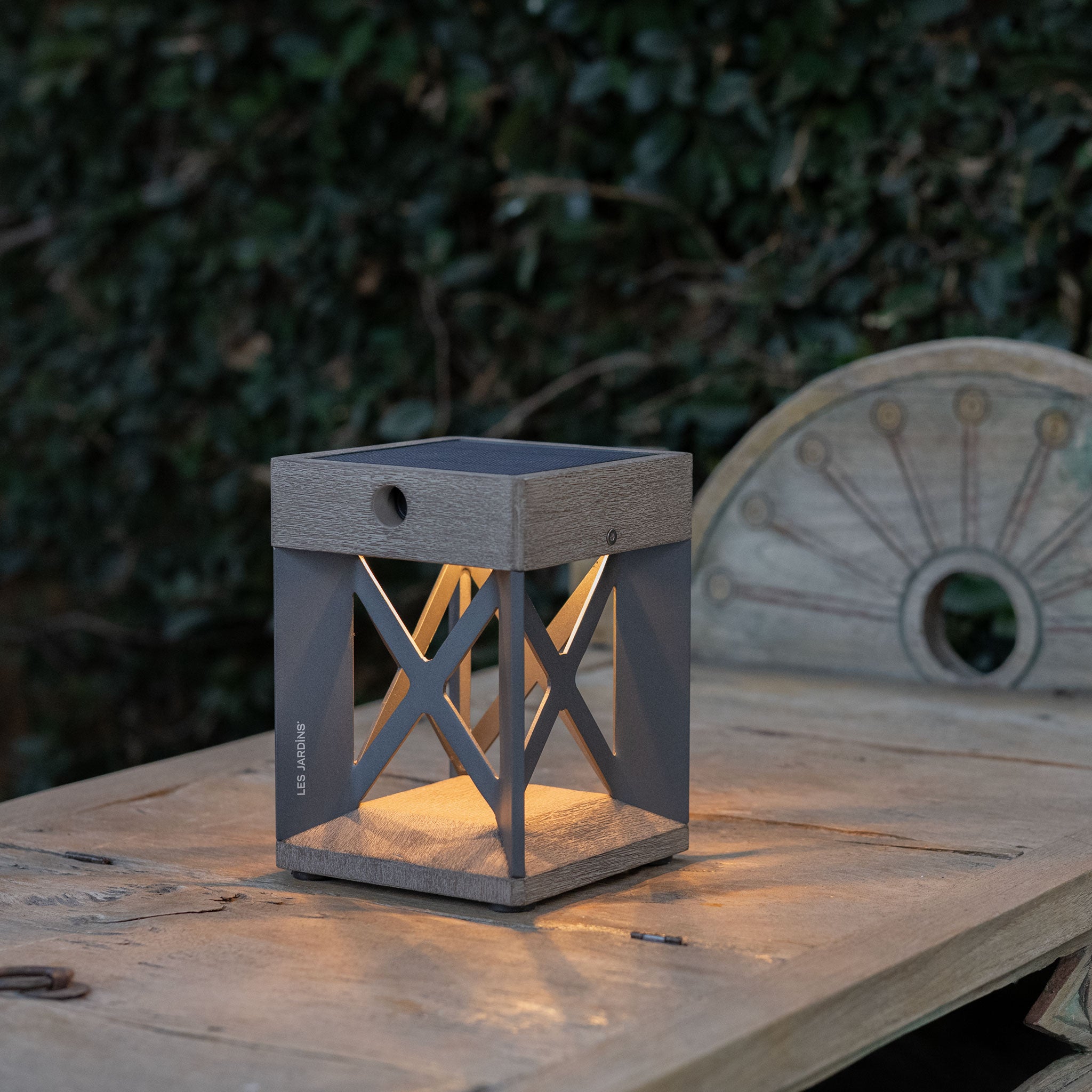 Les Jardins Soho Solar Outdoor Table Lamp - 2Modern