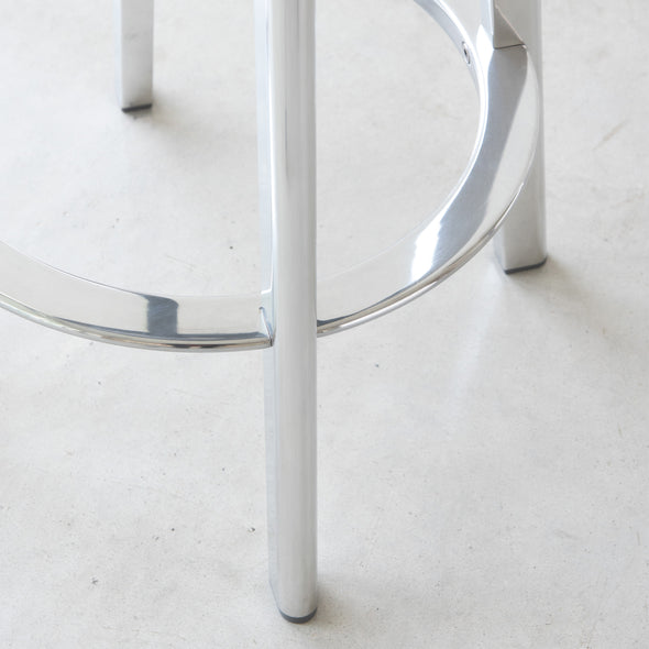 Deja-vu Outdoor Stool