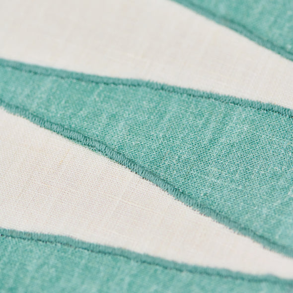 Backgammon Linen Runner