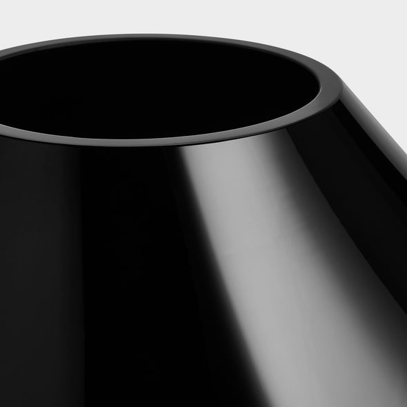 Ebon Vase