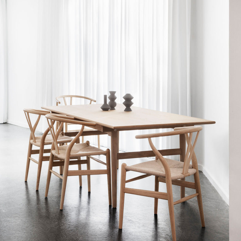 CH24 Wishbone Chair by Carl Hansen & Son | DSHOP
