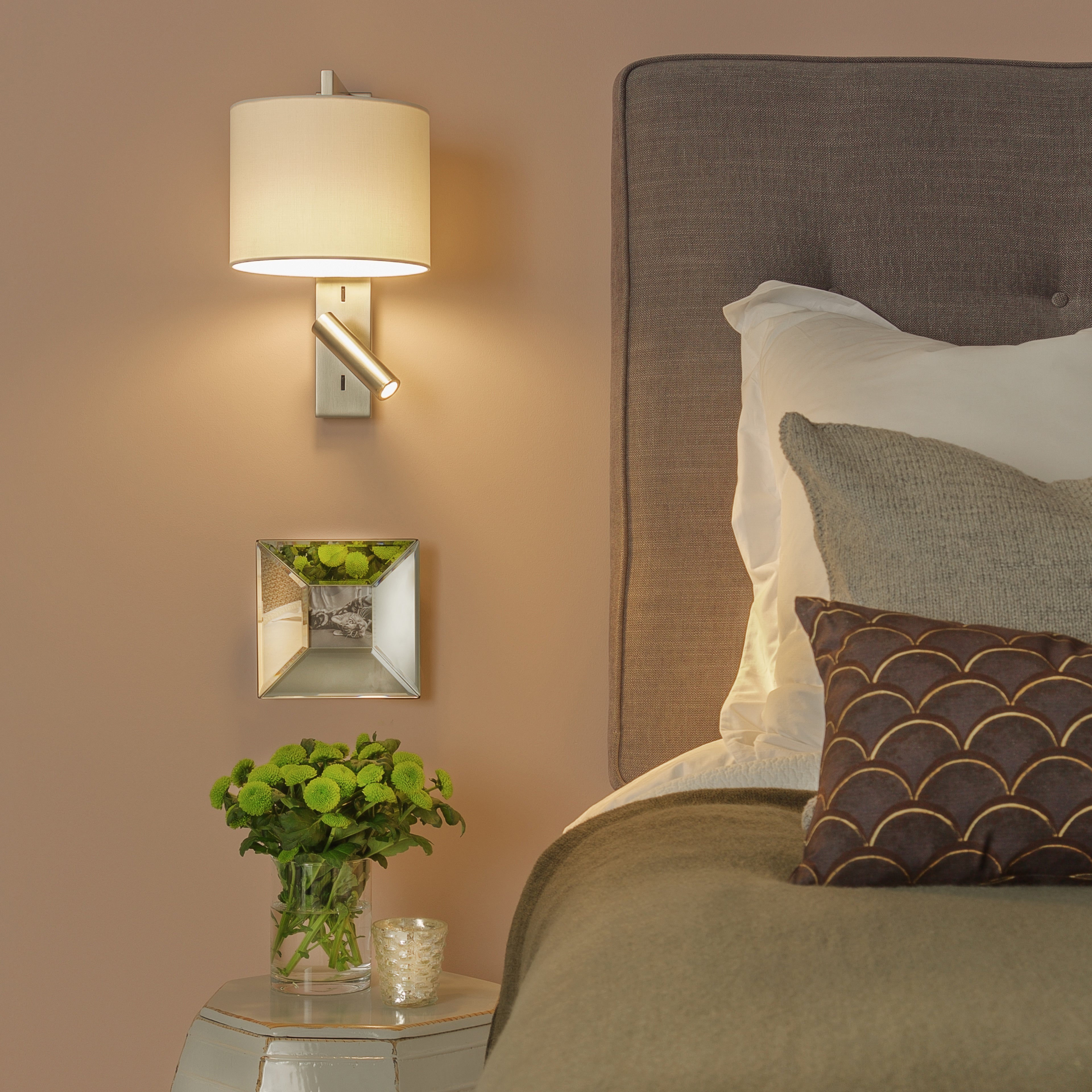 Hotel bedside wall lights hotsell