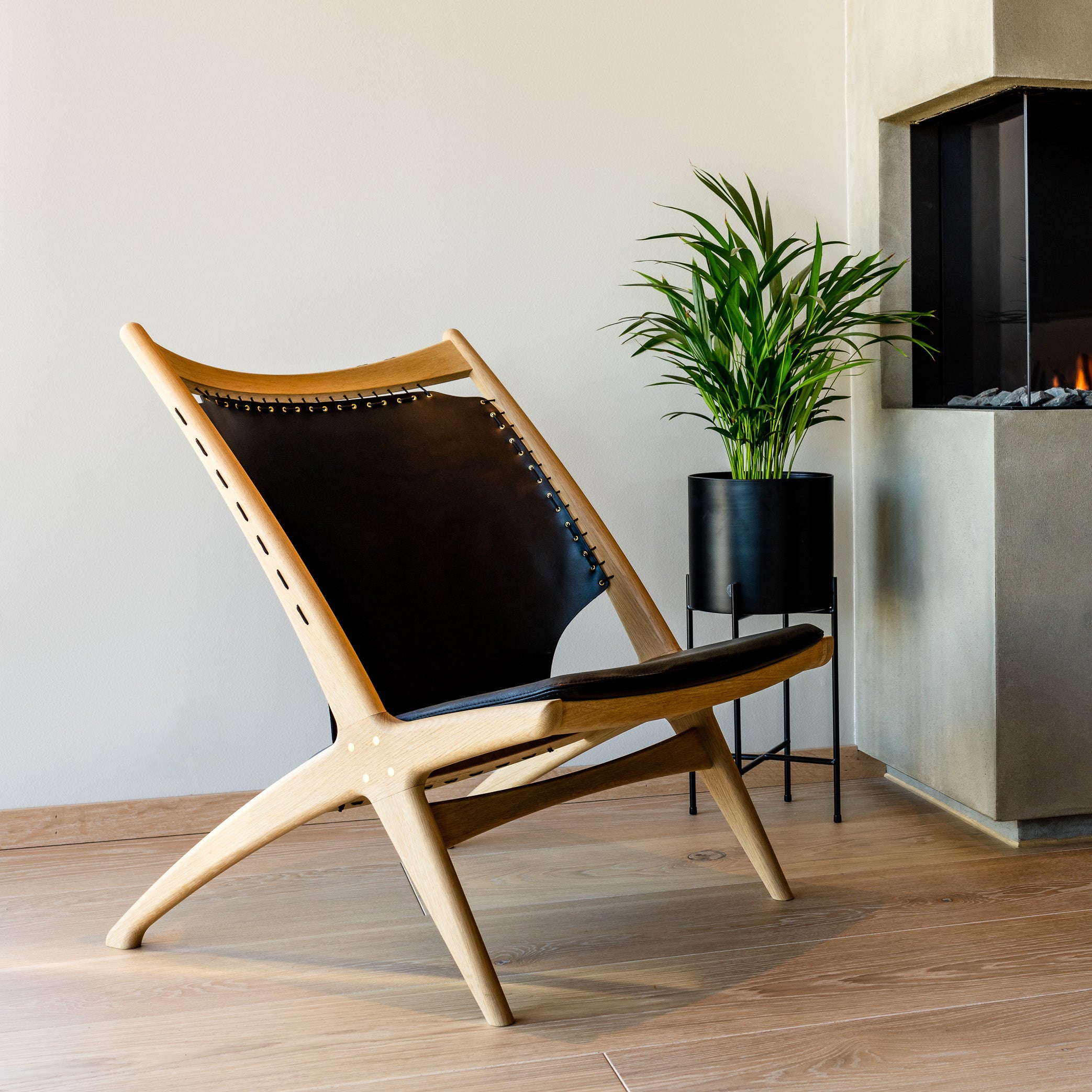 Eikund Krysset Lounge Chair - 2Modern