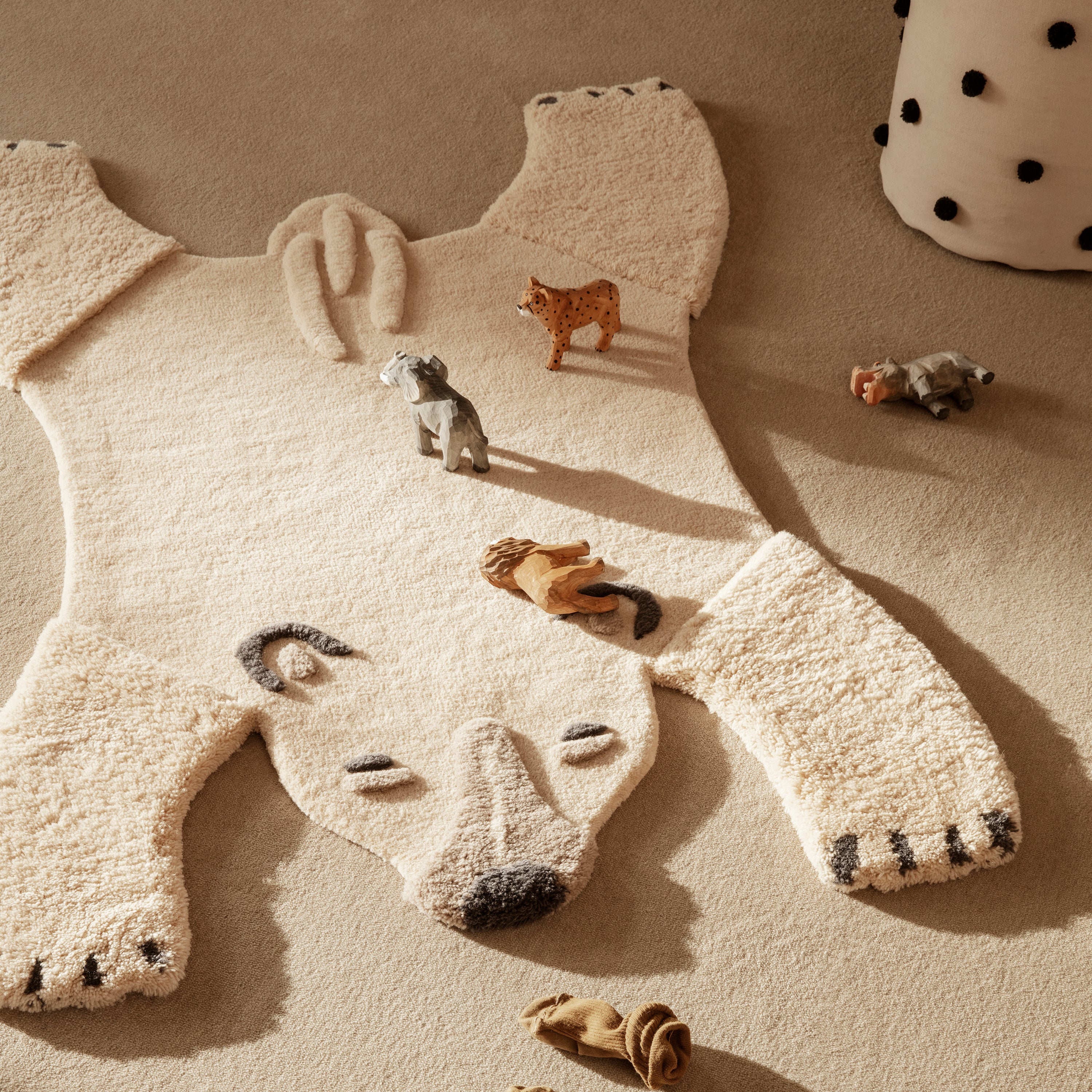 Tufted Handmade Animal Paw Print Rug Preorder 0.5-5 Feet Pet -  UK in  2023