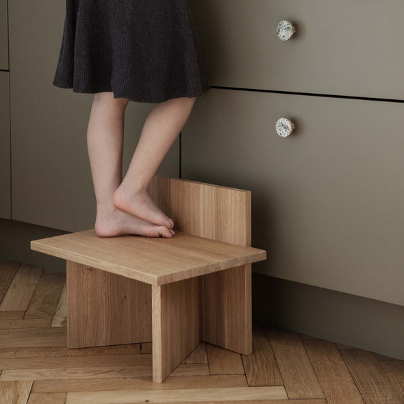 Oblique Stool