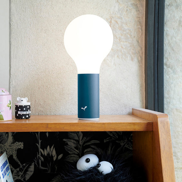 Aplo Lamp