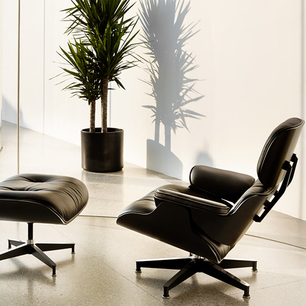 black eames chair