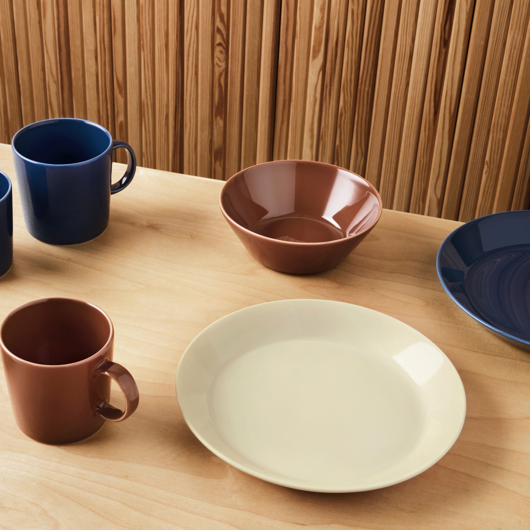 iittala-teema-salad-plate-view