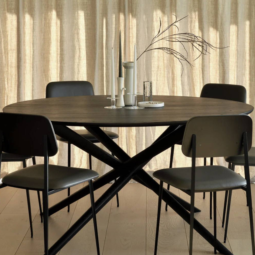 How Big Is A Round Dining Table For 6?