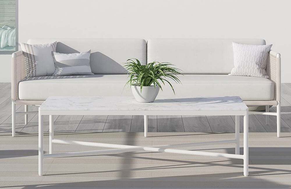 Beachy to Chic: 16 Must-See Outdoor Coffee Table Ideas