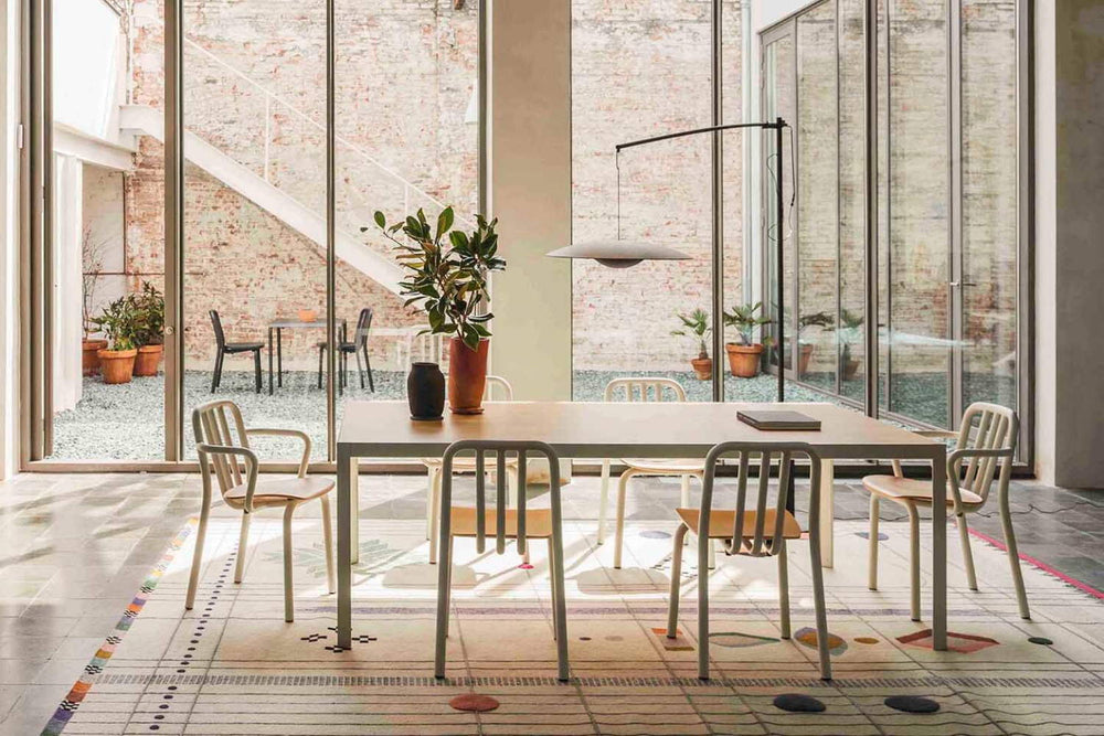 How Much Space Do You Need Around a Dining Table? 2023 Edition 2Modern