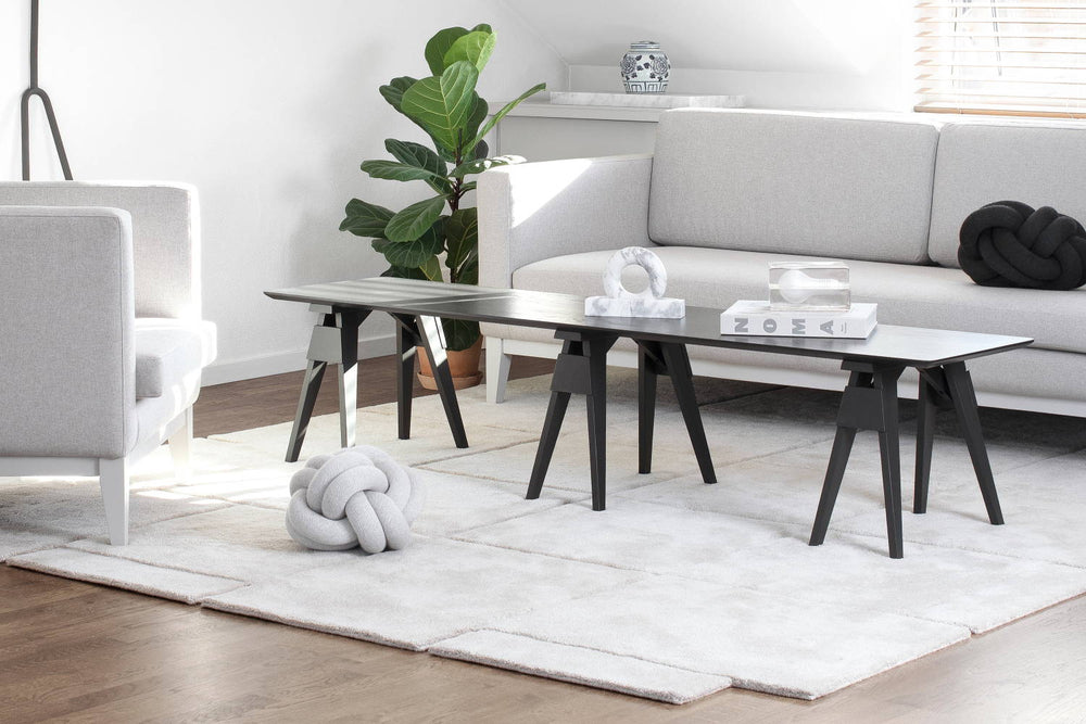 Choosing the Right Rug Size for Under a Coffee Table