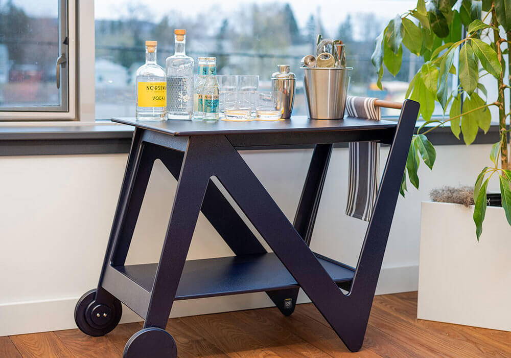 Try This Recipe For A Delicious Modern Bar Setup