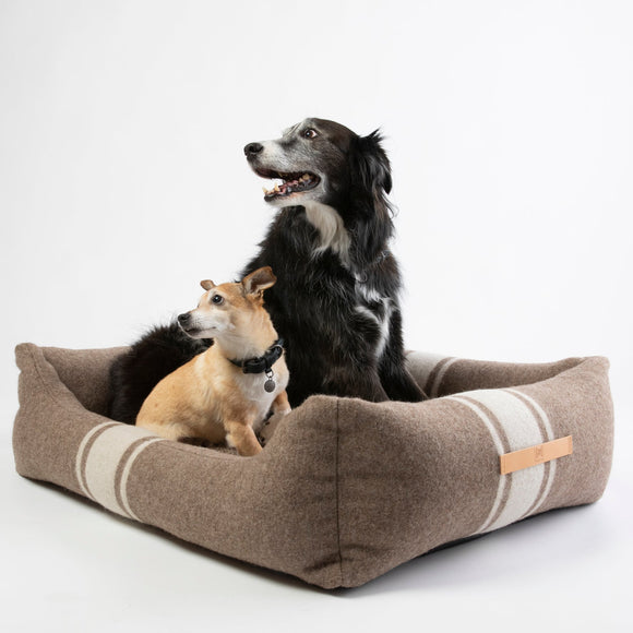 Henri Recycled Wool Dog Bed