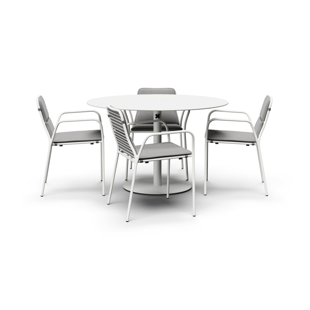 XY Outdoor Dining Set