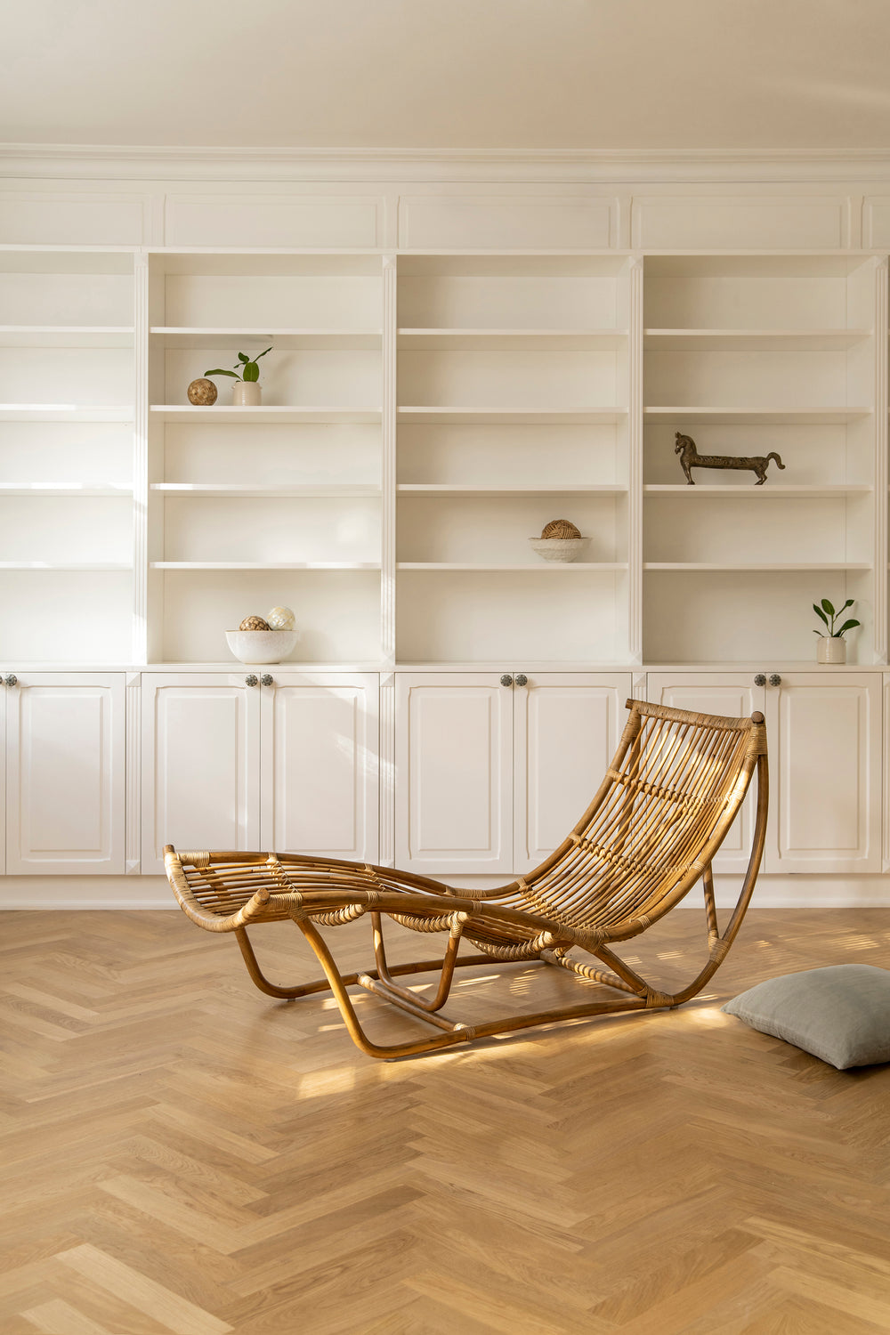 Michelangelo Chaise Lounge
