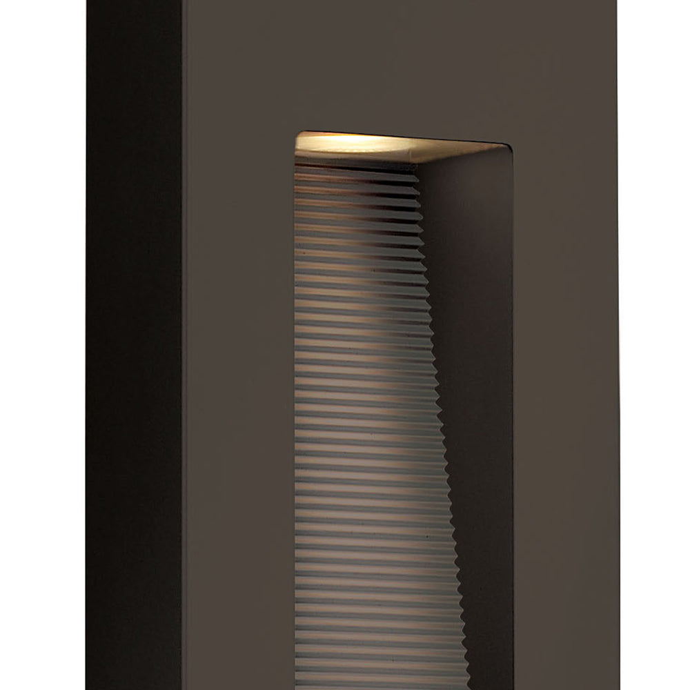 Luna Outdoor Wall Mount