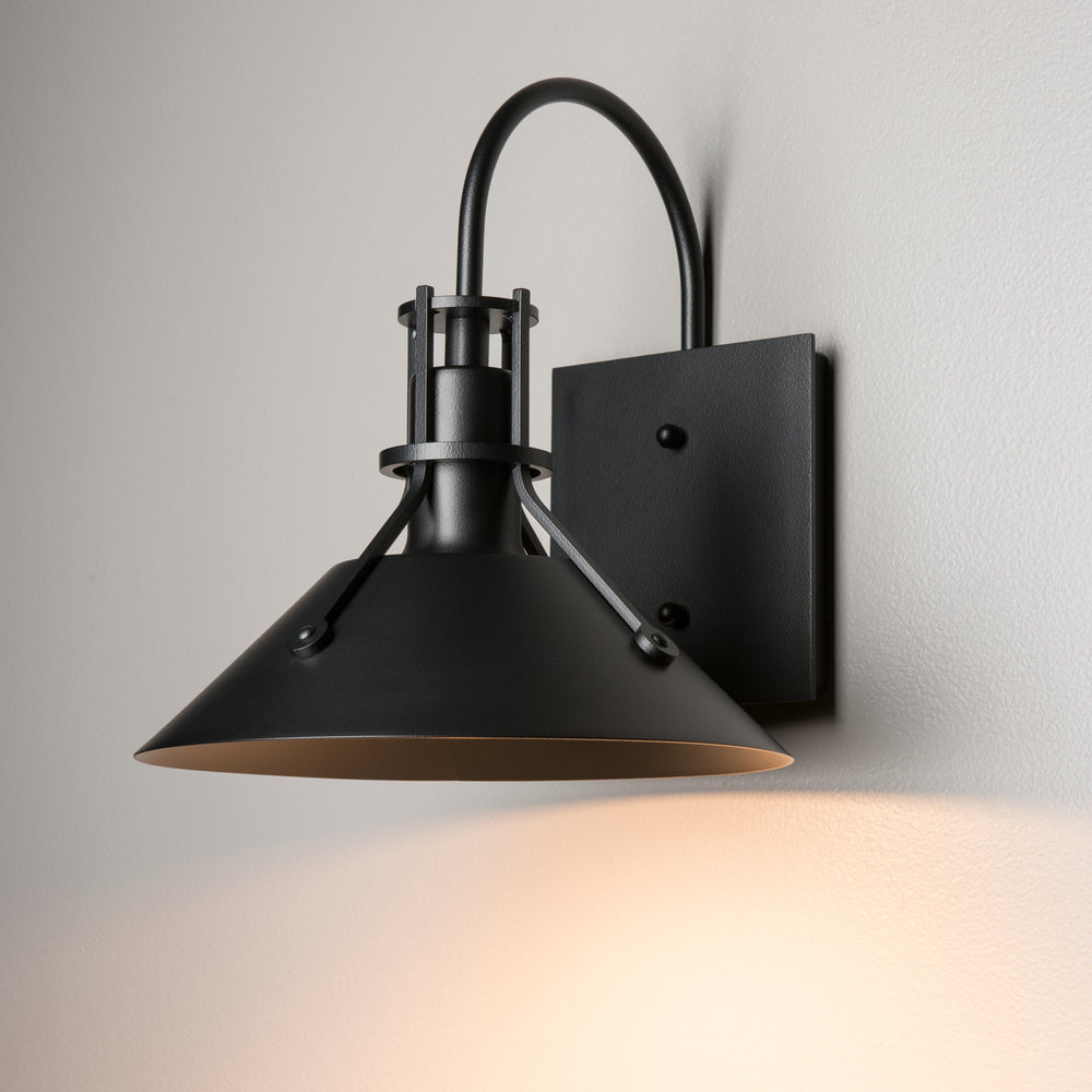 Henry Outdoor Wall Sconce