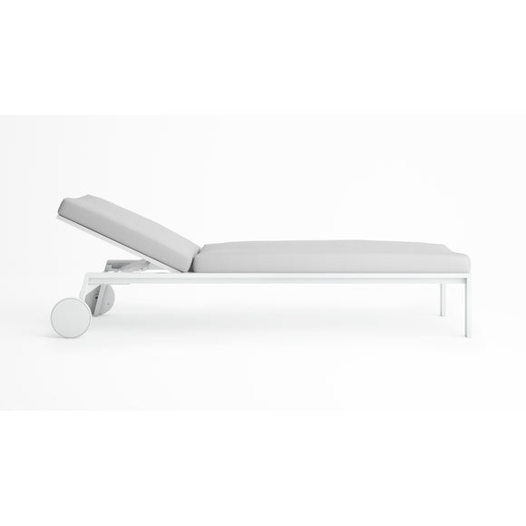 Timeless Outdoor Chaiselongue with Wheels
