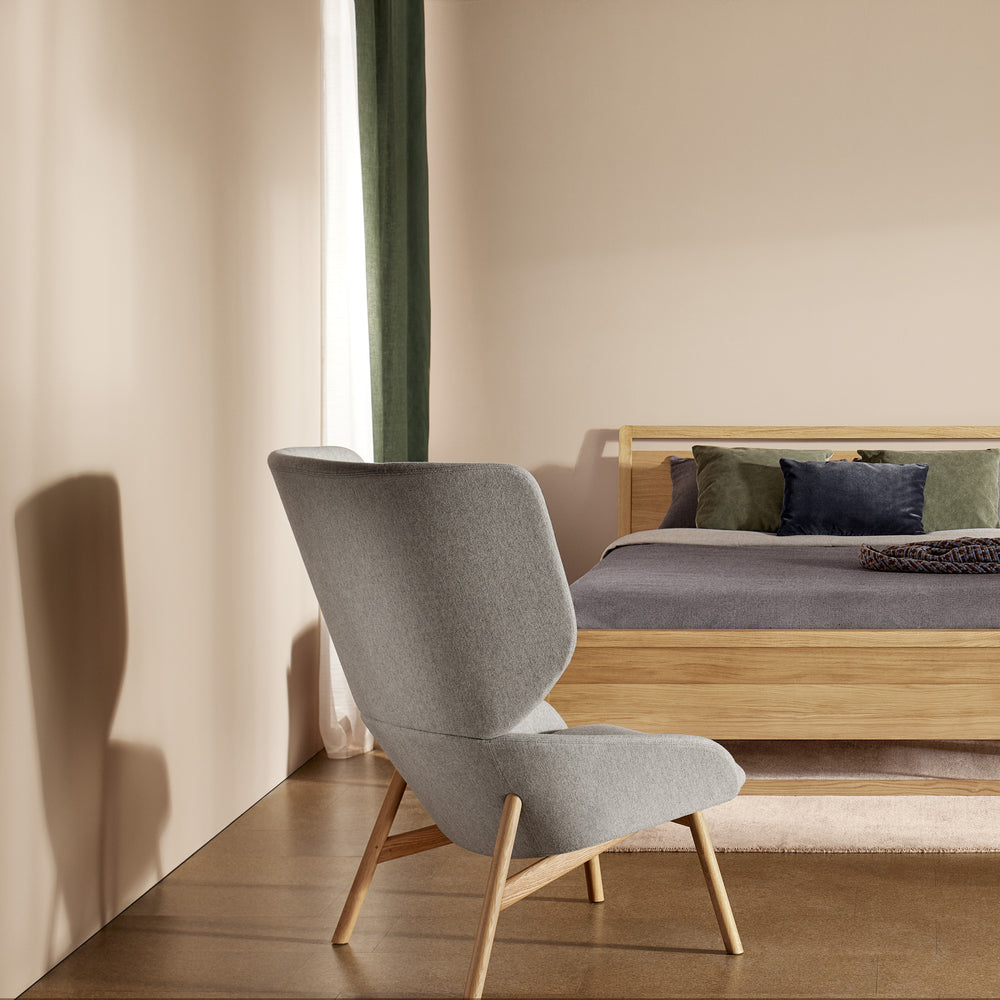 Heads Up Lounge Chair