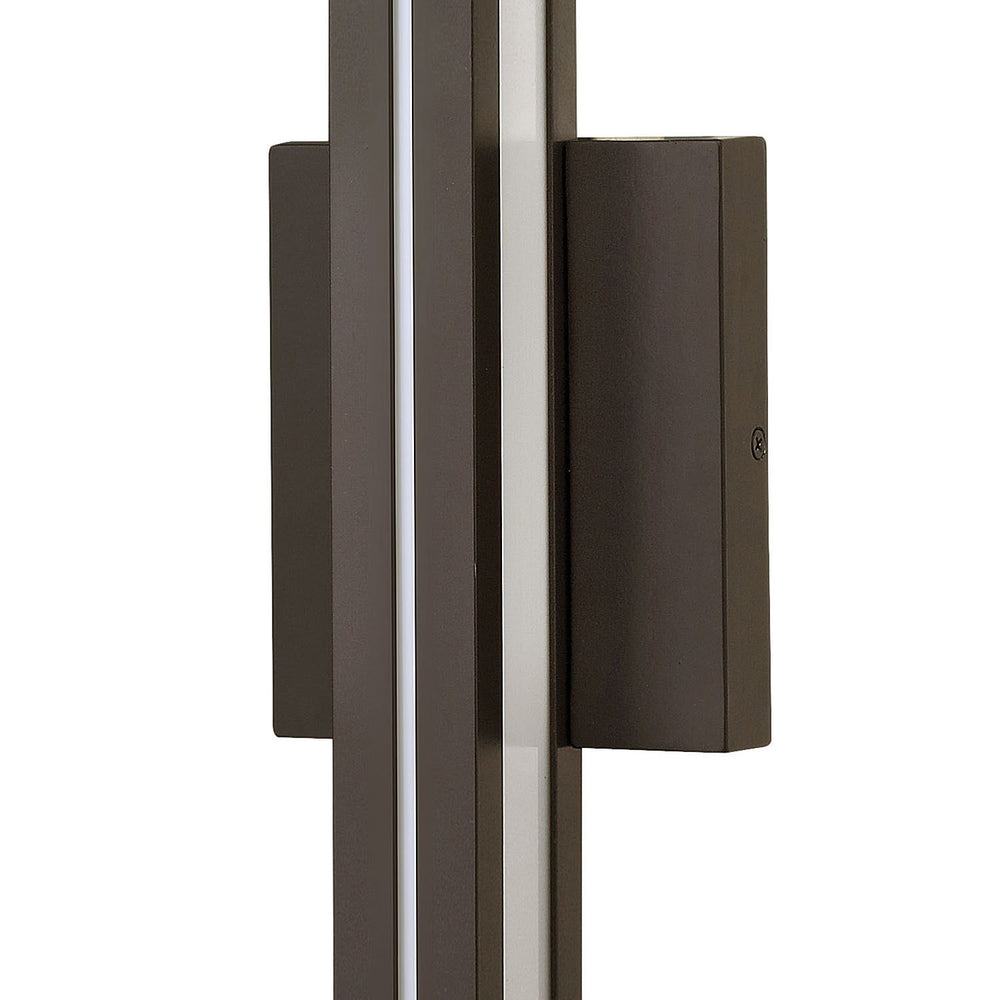 Vue Outdoor Wall Light