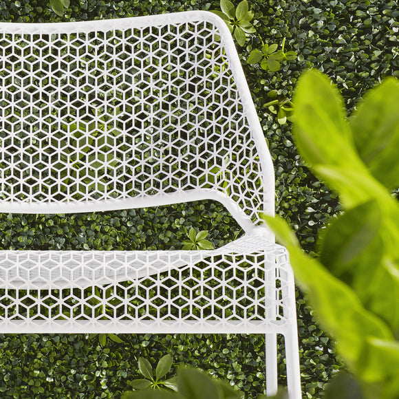 Hot Mesh Lounge Chair