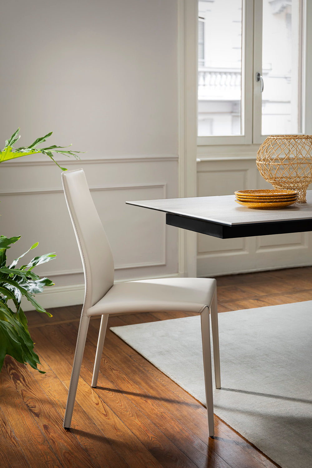 Aida Chair