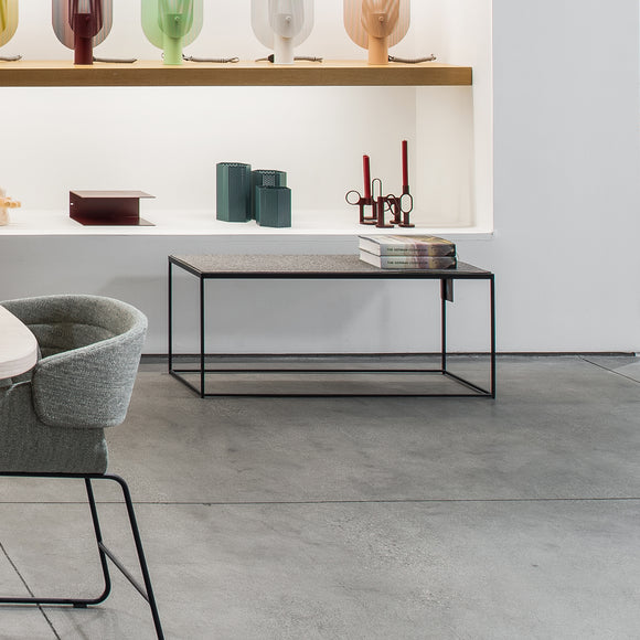 Minimalista Coffee Table