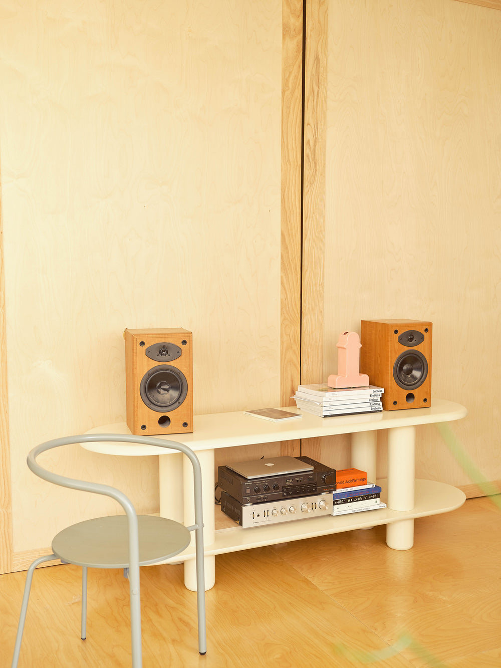 Eclipso Shelving System
