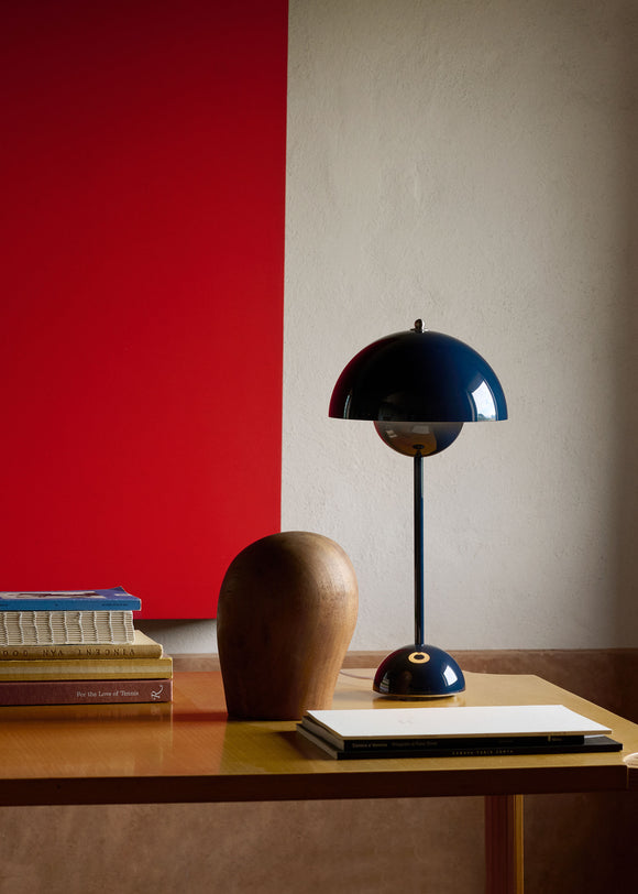 Flowerpot VP3 Table Lamp