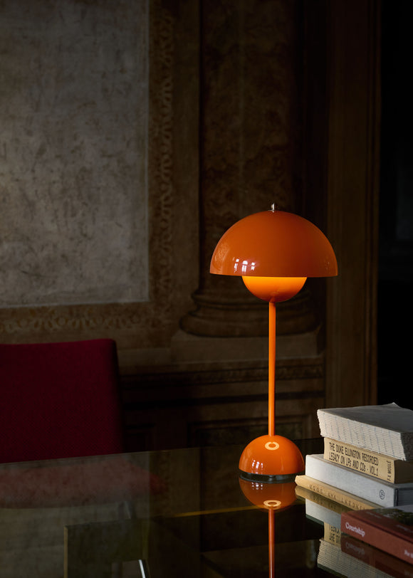 Flowerpot VP3 Table Lamp