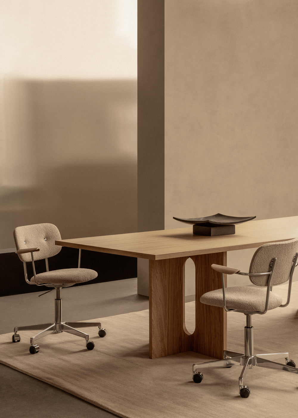 Androgyne Rectangular Dining Table