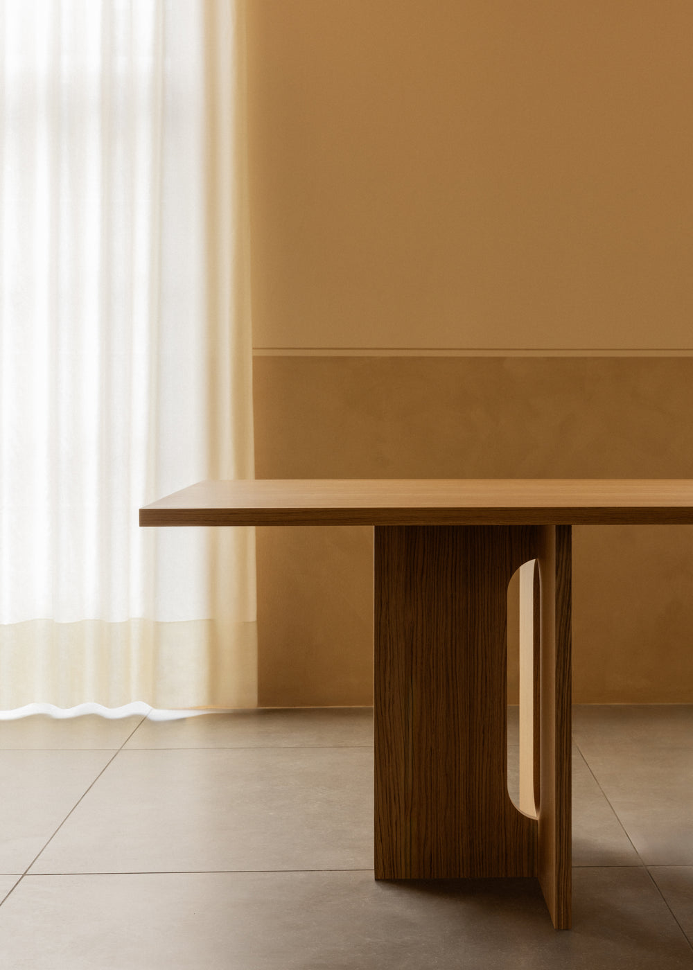 Androgyne Rectangular Dining Table
