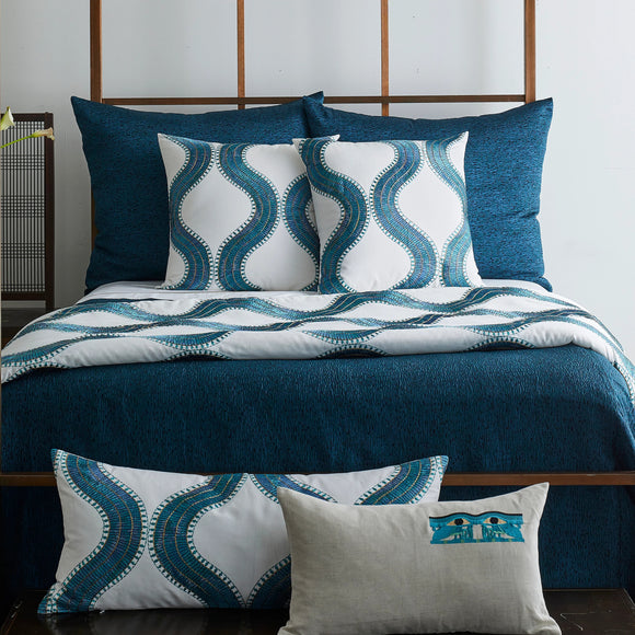 Ann Gish x The Met Egyptian Collar Throw Blanket