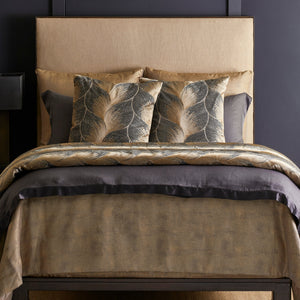 Ann Gish x The Met Fan Throw Blanket