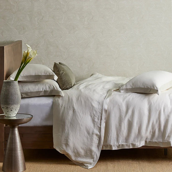 Ann Gish x The Met Lover's Kimono Sham