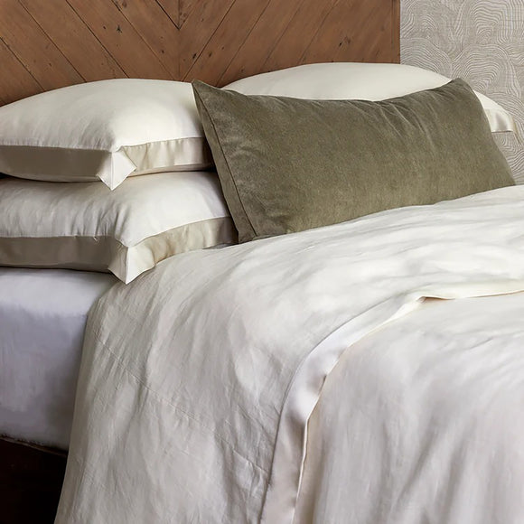 Ann Gish x The Met Lover's Kimono Sham