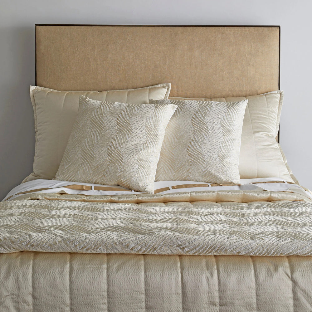 Ann Gish x The Met Retortoli Throw Blanket