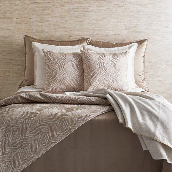 Ann Gish x The Met Retortoli Throw Blanket