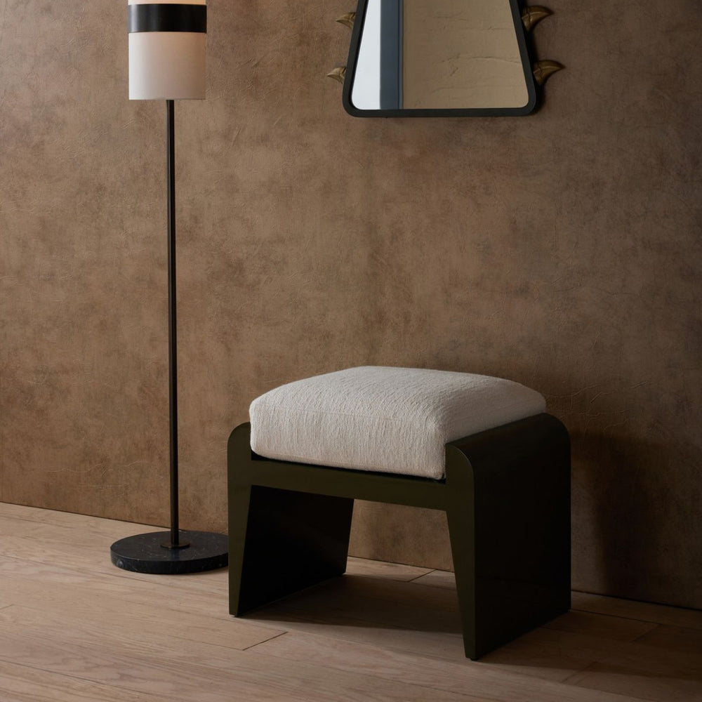Alanna Ottoman