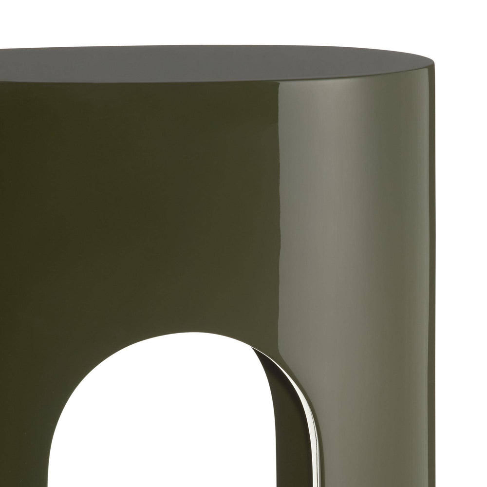 Constantine Accent Table