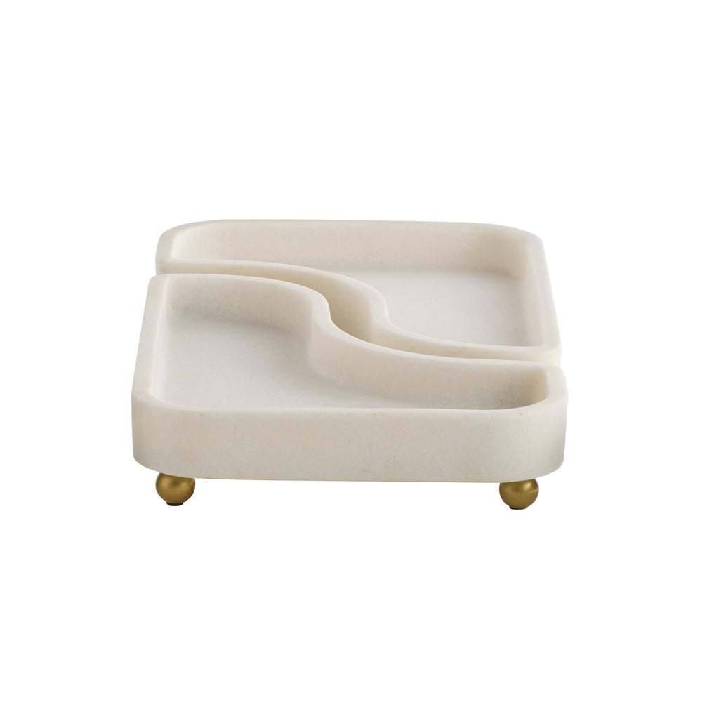 Lily Tray