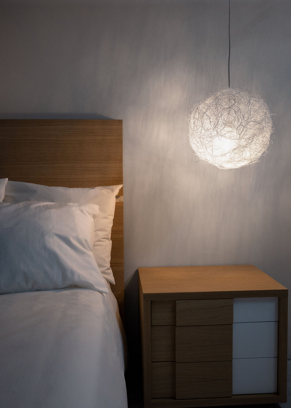 Pili Pendant Light