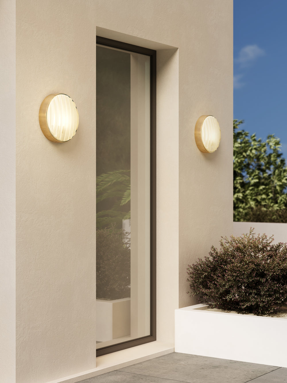 Montreal Round Outdoor Wall Sconce