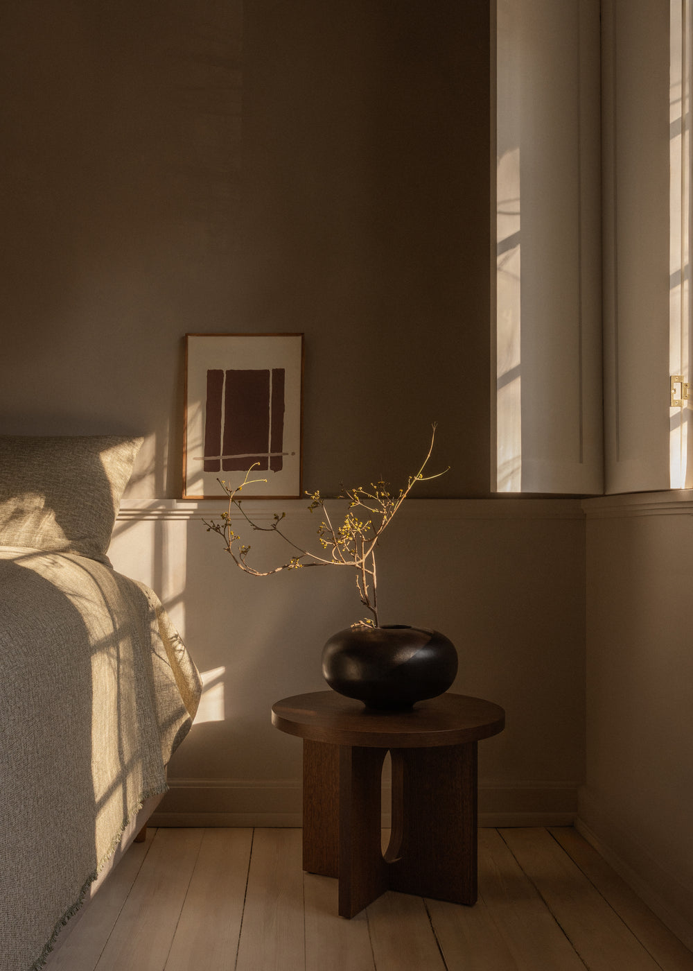 Androgyne Side Table with Wood Base